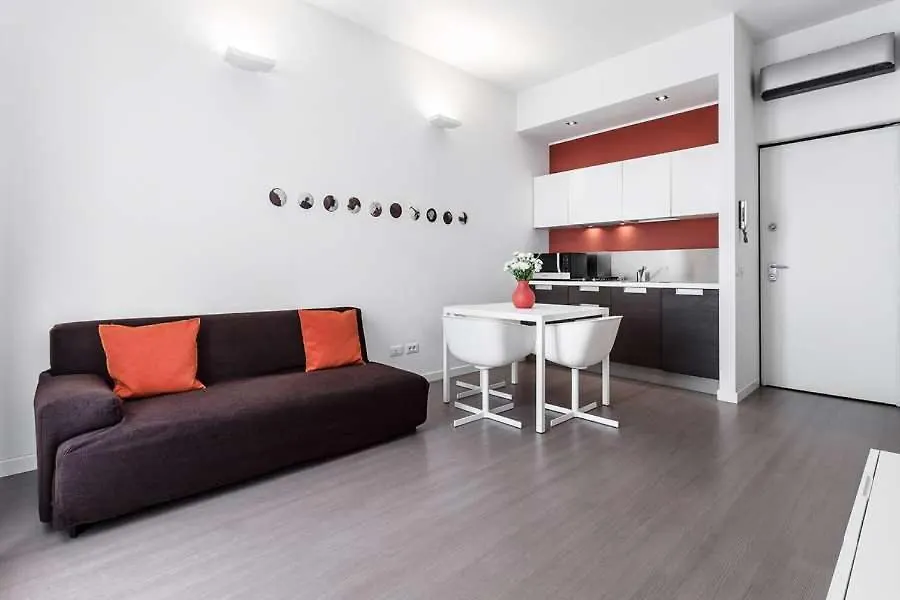 Luxury Apartments Porta Nuova Милан 0*,  Италия