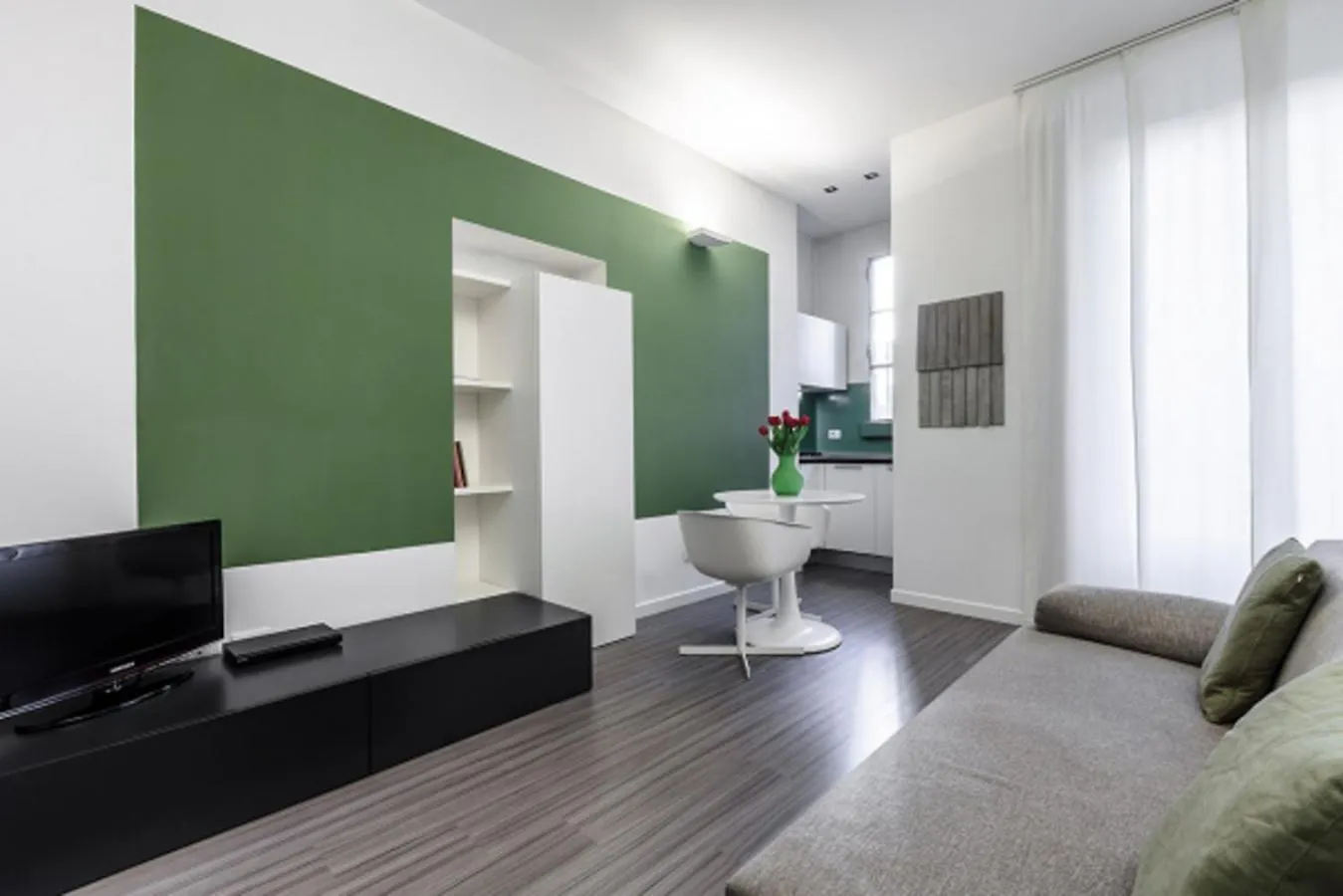 Luxury Apartments Porta Nuova Милан 0*,  Италия