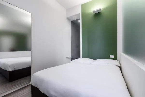 Luxury Apartments Porta Nuova Милан